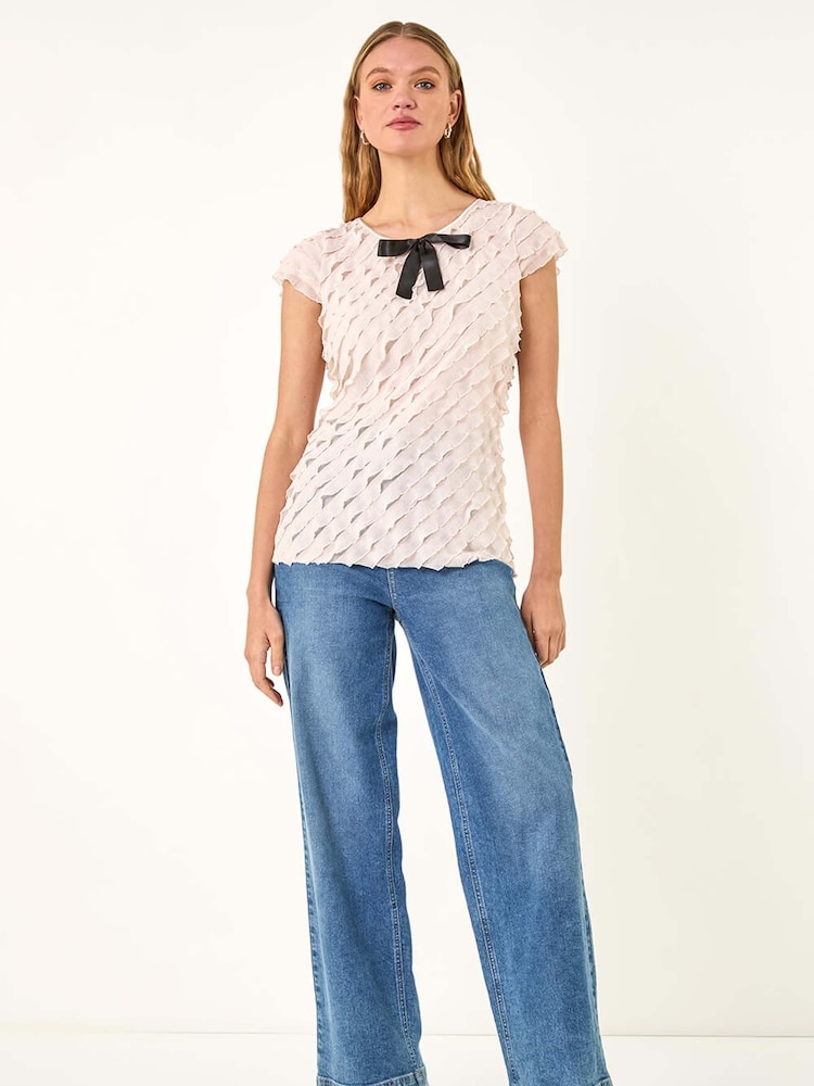 Roman Bow Front Frill Detail T-Shirt - Imagem 2 de 5