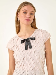 Roman Bow Front Frill Detail T-Shirt - Imagem 4 de 5
