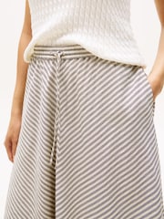 Tommy Hilfiger Natural Crinkle A-Line Midi Skirt - Image 4 of 5