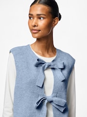 PIECES Blue Tie Front Bow Knitted Sleeveless Vest - Image 3 of 7