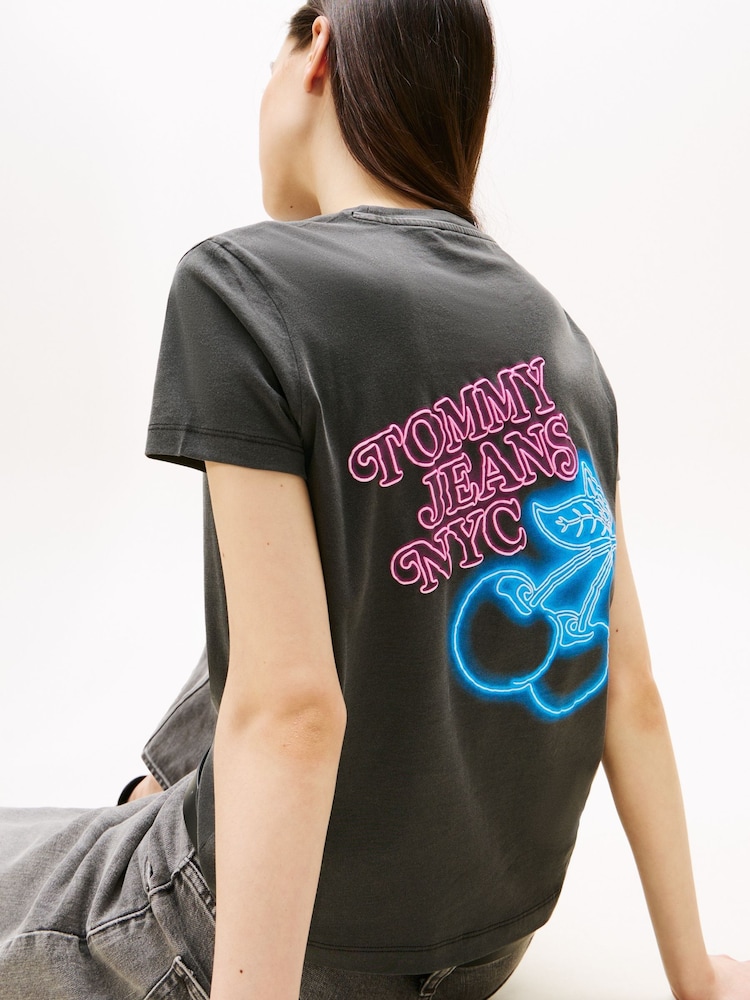 Tommy Jeans Back Graphic Crew Neck T-Shirt - Imagen 2 de 5