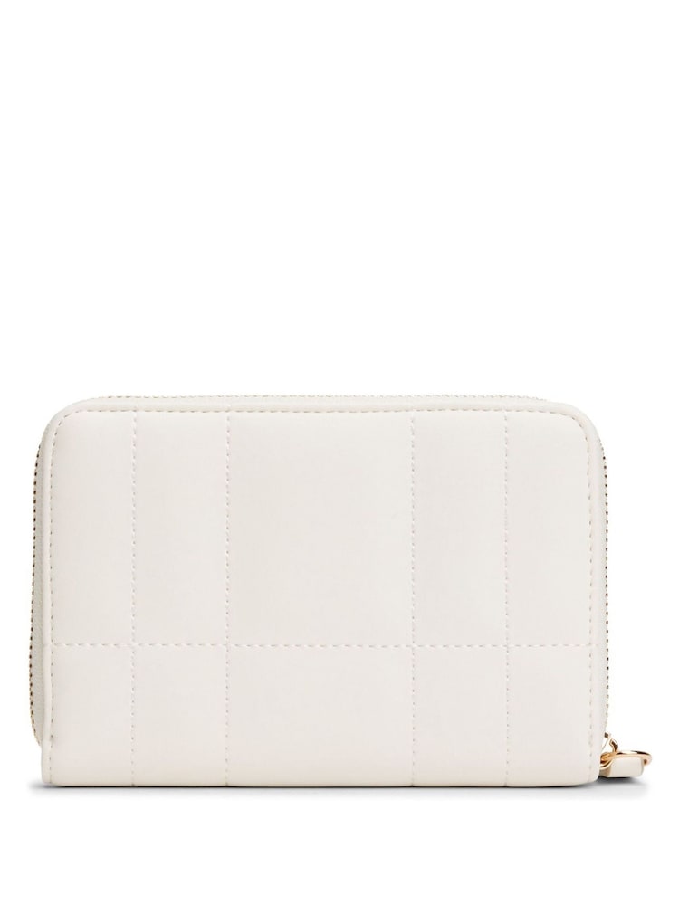 Creme - Tommy Hilfiger Monogram Flag Quilted Zip-Around Purses - Imagem 2 de 4