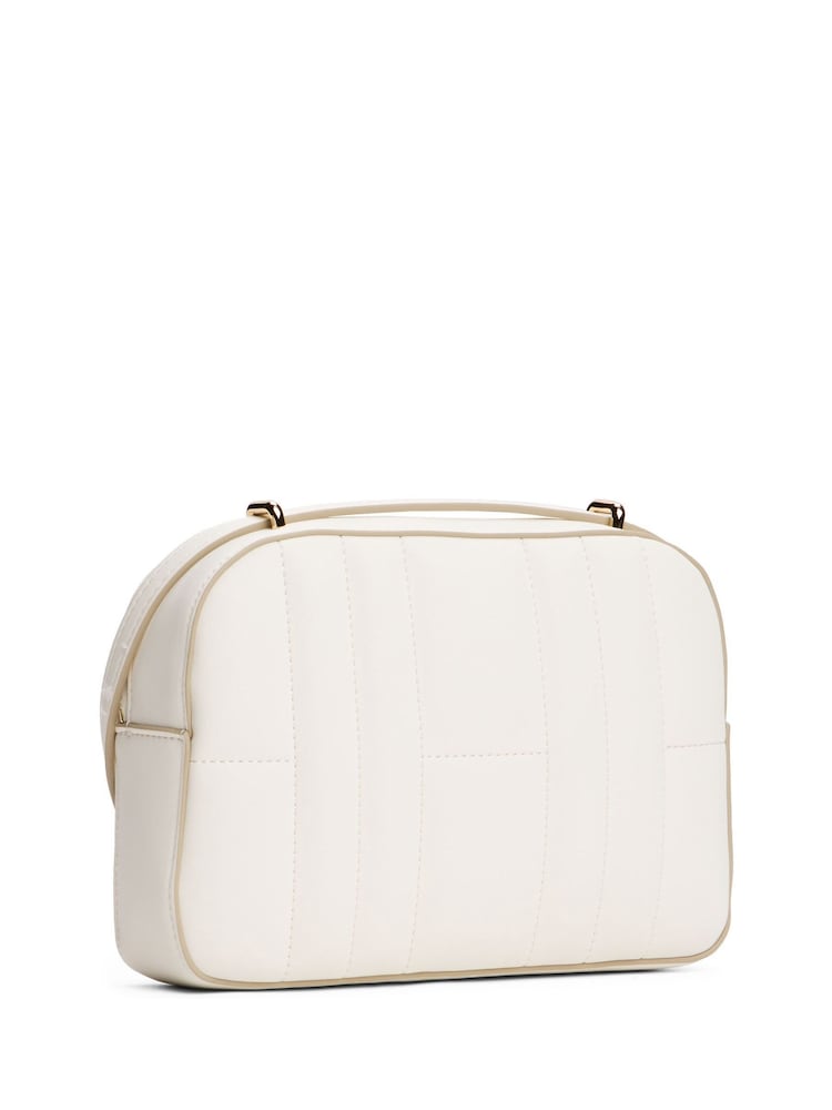 Crema - Tommy Hilfiger Monogram Quilted Camera Bag - Imagen 2 de 5