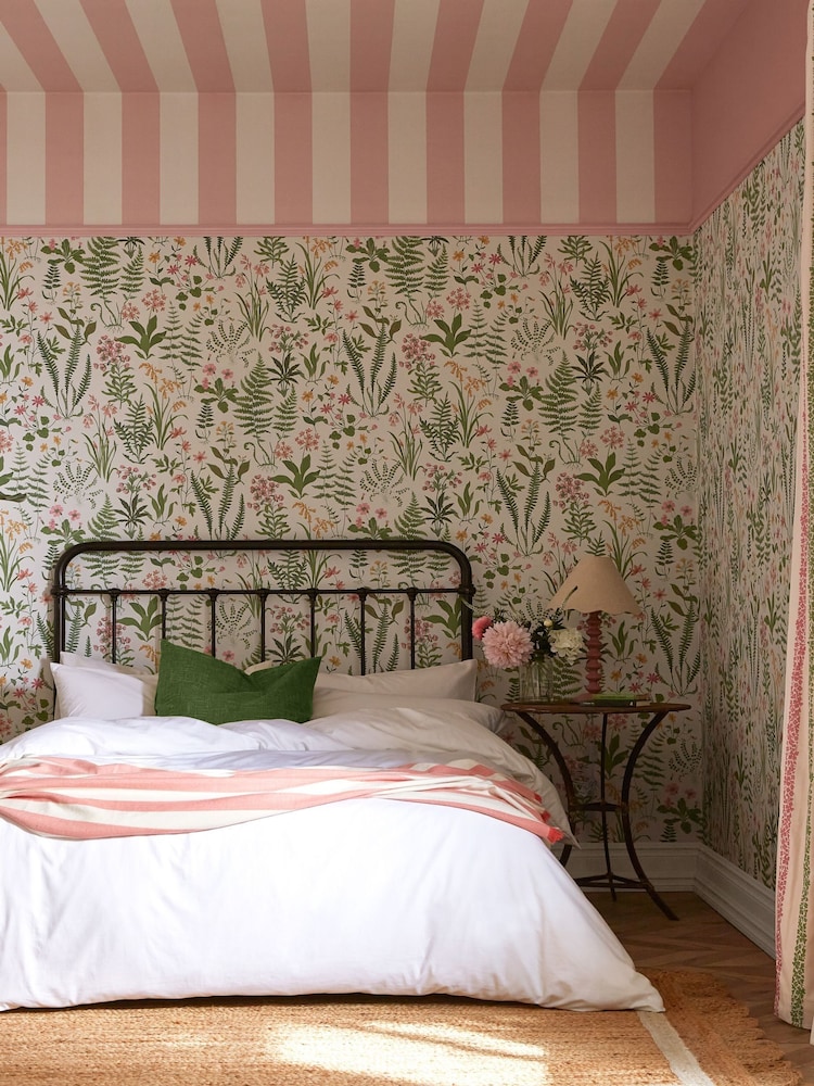 Graham & Brown Blush Quartet A4 Wallpaper Sample - Image 1 of 4