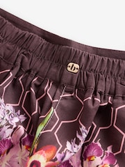 B by Ted Baker Ecru/Chocolate Geo Floral Leveälahkeiset Rantahousut - Kuva 11 / 12