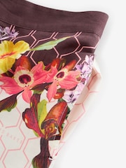 B by Ted Baker Ecru/Chocolate Geo Floral Leveälahkeiset Rantahousut - Kuva 9 / 12