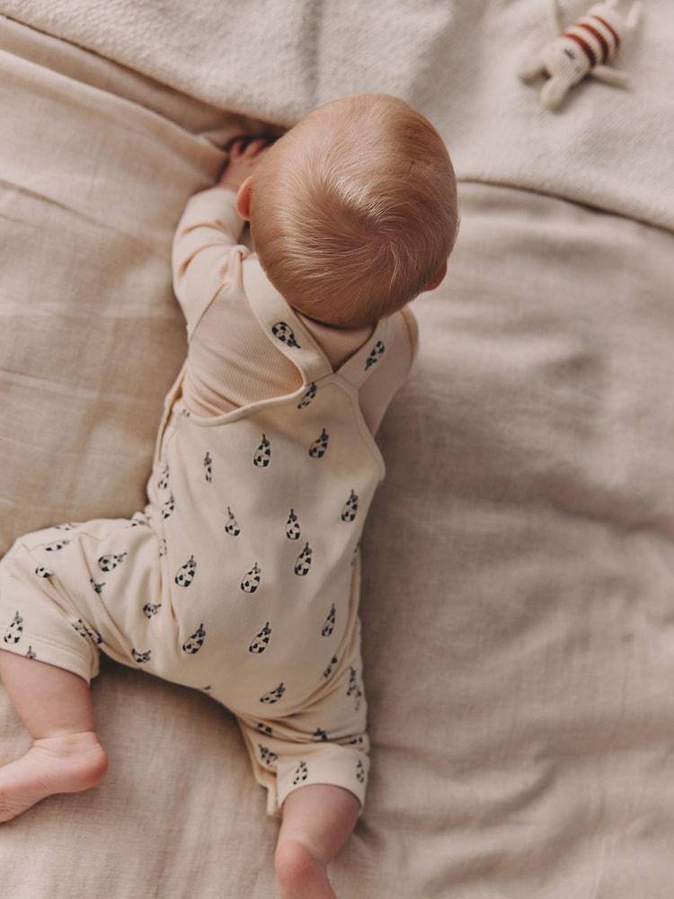 Klabu ya Maziwa ya Neutral - Jersey Dungarees and Bodysuits Baby Set (0mths-2yrs) - Picha 2 kati ya 11