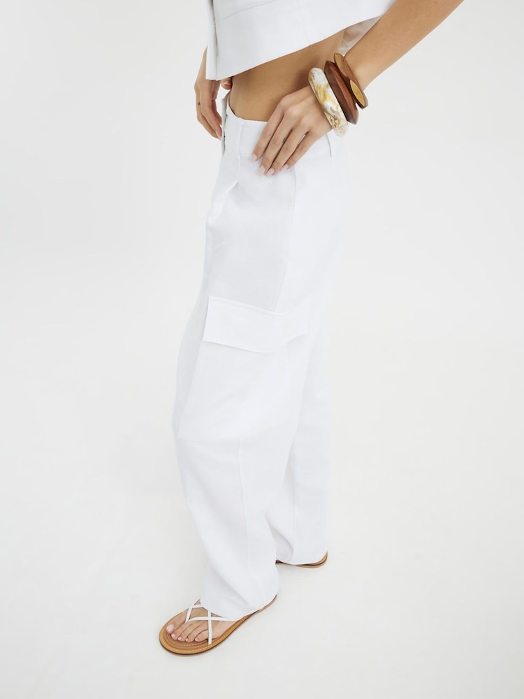 أبيض - بنطلون برِجل واسعة كتان من River Island - صورة 4 من 4 أبيض - بنطلون برِجل واسعة كتان من River Island - صورة 4 من 4