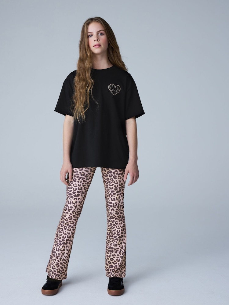 smALLSAINTS Leopard Lover Oversized T-Shirt and Flared Leggings Set - Image 1 of 12 smALLSAINTS Leopard Lover Oversized T-Shirt and Flared Leggings Set - Image 1 of 12