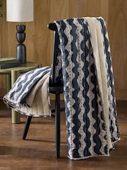 Monochrome Abstract Wiggle Stripe Quilted Bedspread - Image 2 of 4