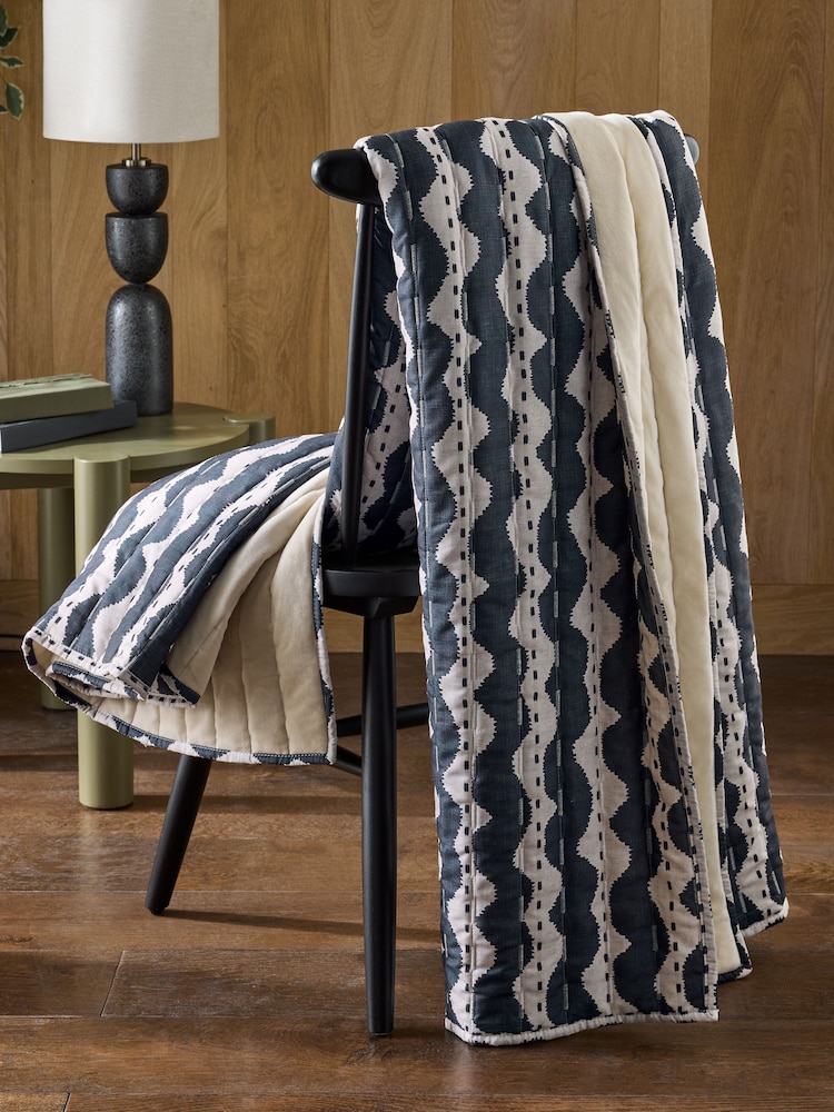 Monochrome Abstract Wiggle Stripe Quilted Bedspread - Image 2 of 4
