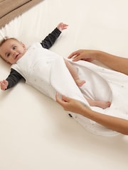 Snuz White SnuzPouch Baby Sleeping Bag - Image 3 of 5