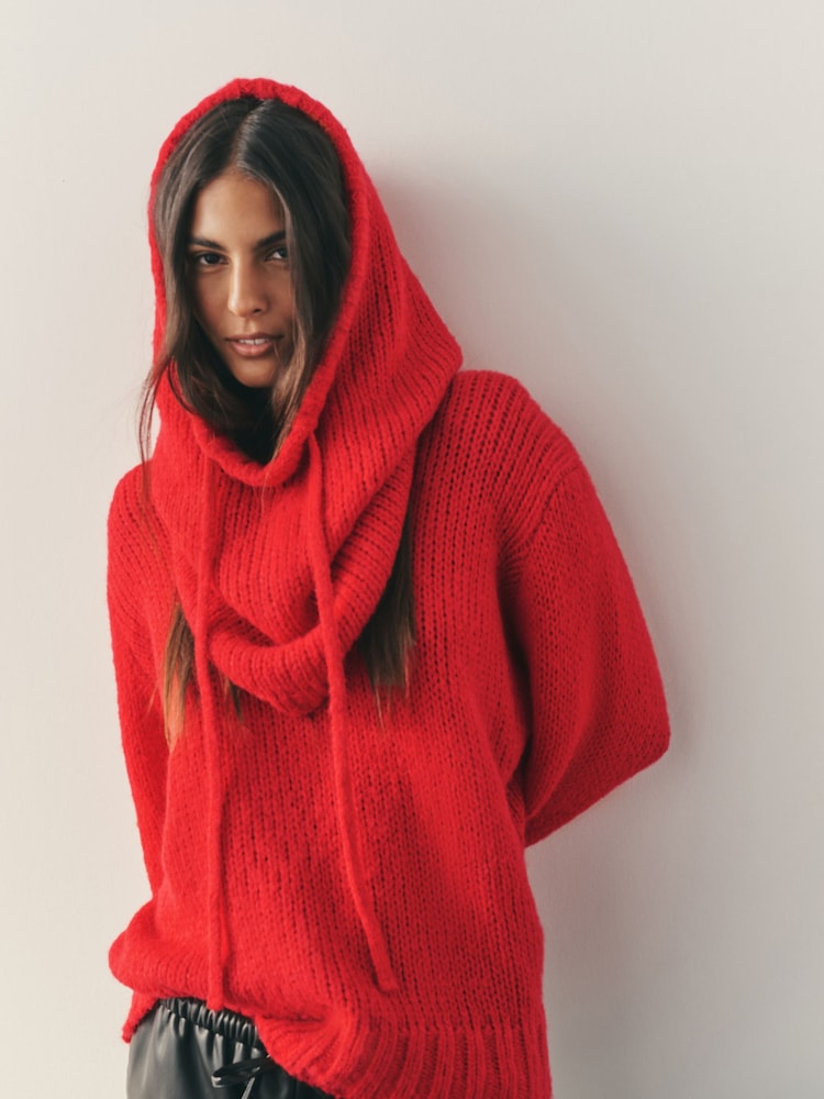 أحمر - Nothing Ordinary Knitted Hooded Snood With Wool - صورة 2 من 6 أحمر - Nothing Ordinary Knitted Hooded Snood With Wool - صورة 2 من 6