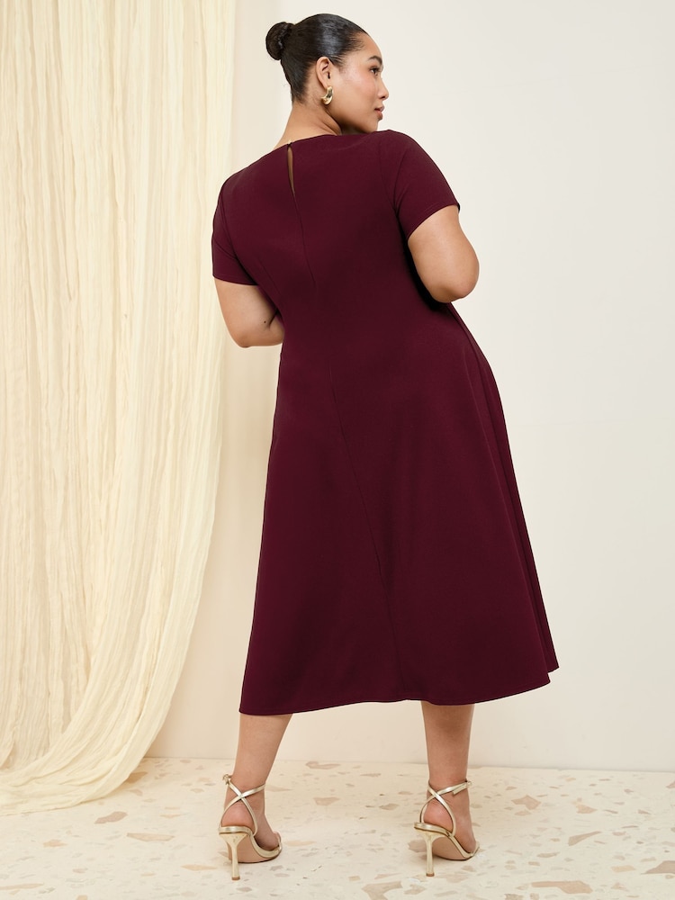Friends Like These Berry Red Curve Tab Detail Short Sleeve Midi Tailored Dress - Image 2 of 4 Friends Like These Berry Red Curve Tab Detail Short Sleeve Midi Tailored Dress - Image 2 of 4
