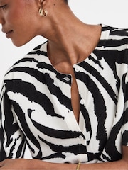 JD Williams Animal Print Short Sleeve Cardigan - Image 4 of 6