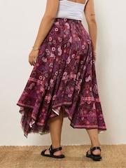 Yours Curve Red Hanky Hem Skirt - Image 5 of 6