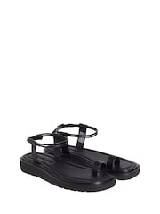 Calvin Klein Rope Toe Post Leather Sandals - صورة 2 من 5