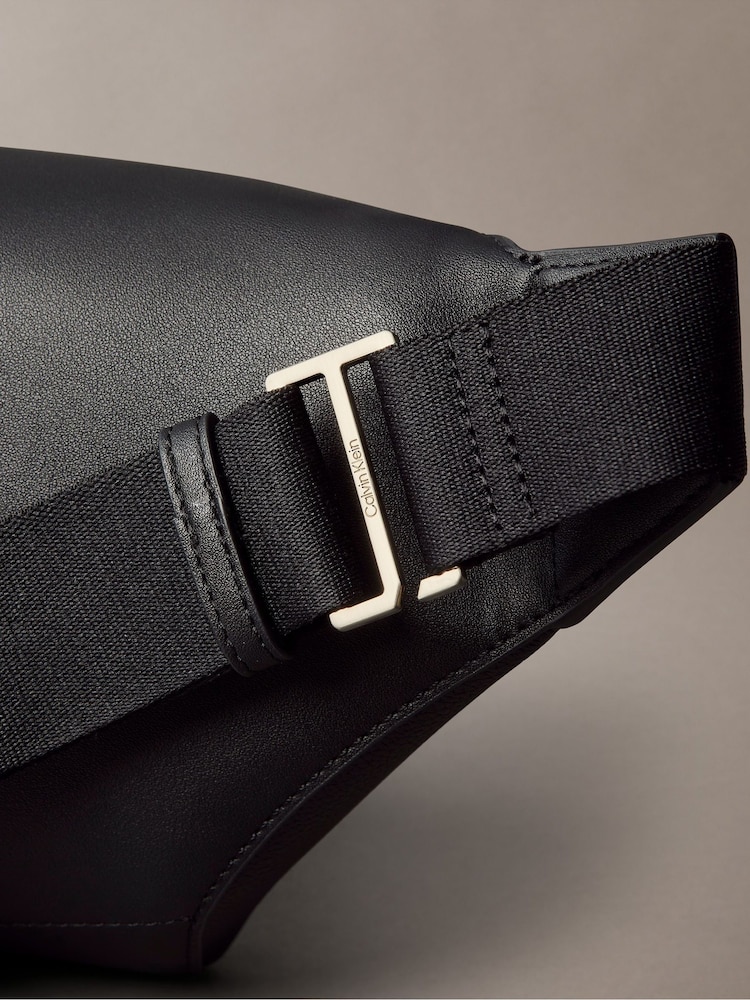 Calvin Klein Black Micro Pebble Waistbag - Image 4 of 4