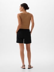 Gap 5" Mid Rise Downtown Chino Shorts - Bild 2 von 2