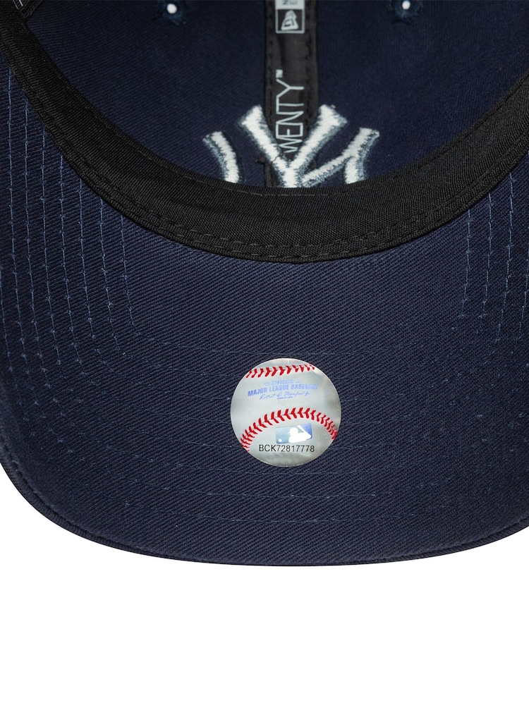 New Era Blue League Essential 9Twenty New York Yankees Hat - صورة 5 من 5 New Era Blue League Essential 9Twenty New York Yankees Hat - صورة 5 من 5