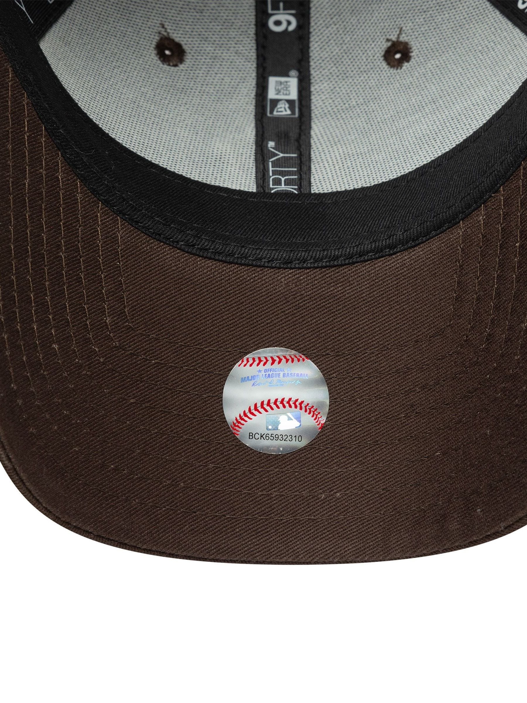 Buy New Era® Brown New York Yankees Essential 9FORTY Cap from Next USA