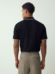 Preto - Camisa polo de manga curta com ponta de ajuste regular - Imagem 3 de 8