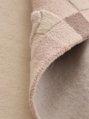 Natural Checkered Bow Border Rug - Image 5 of 6