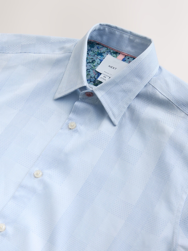 כחול בהיר משובץ - חולצה מחויטת מתערובת עשירה בכותנה עם עיטור ומרקם - תמונה 8 מתוך 8