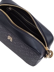 Tommy Hilfiger Monogram Camera Bag - Imagem 3 de 5