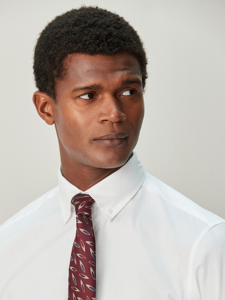 White/Burgundy Red Geometric Slim Fit Occasion Shirt And Tie Set - Image 5 of 5
