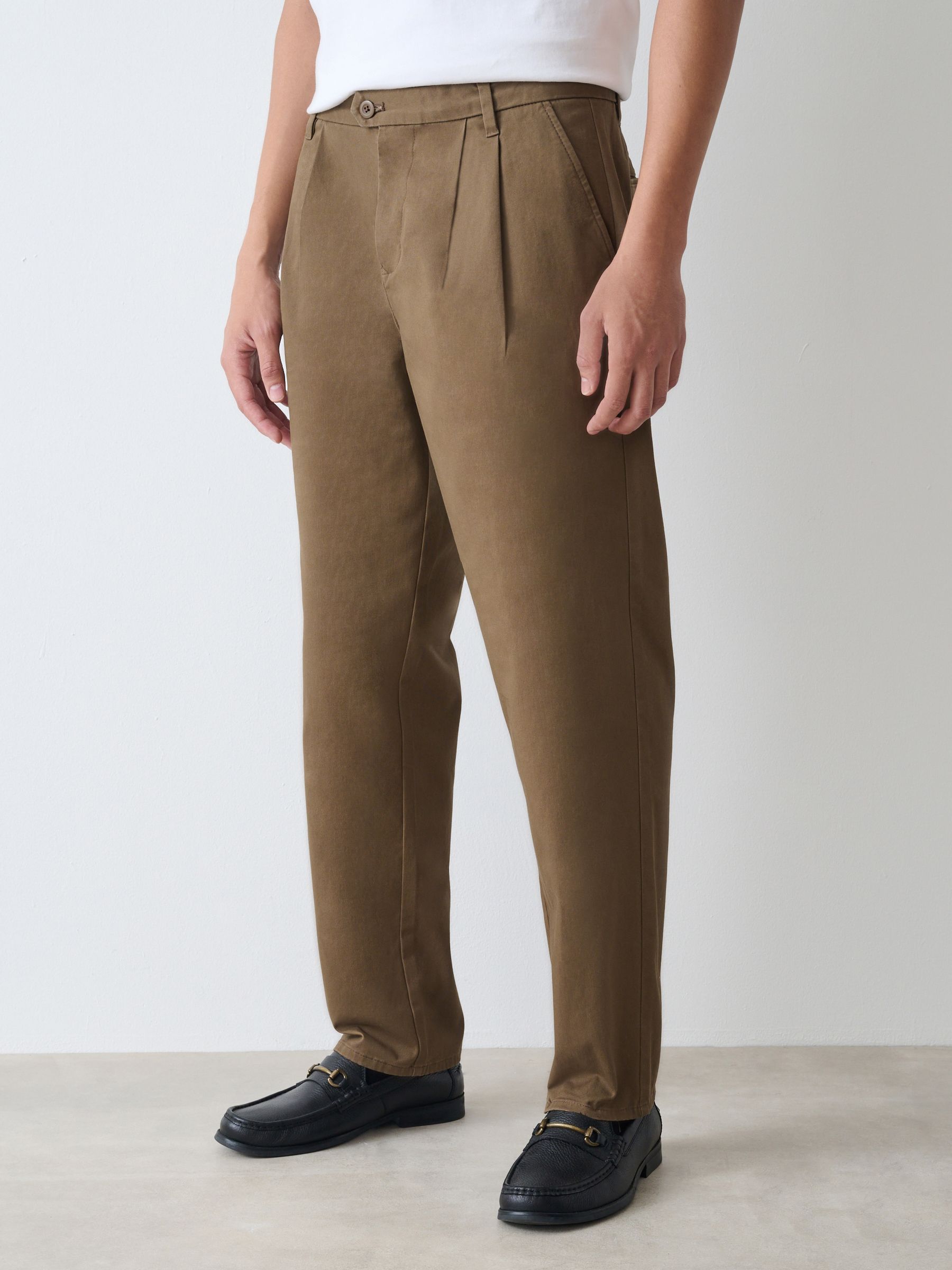 パンツ C.E cavempt RECTANGLE CHINOS BROWN Buy Tan Brown Twin Pleat Regular Relaxed Tapered Fit Stretch