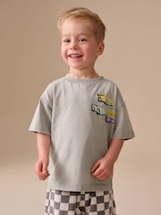 Grey Race Car - تيشرت بكُم قصير مزين بطبعة على الظهر (3 شهور-7 سنوات) - صورة 1 من 7