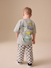 Grey Race Car - تيشرت بكُم قصير مزين بطبعة على الظهر (3 شهور-7 سنوات) - صورة 2 من 7