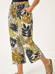 Roman Green Petite Leaf Print Culotte Trousers - Image 4 of 5