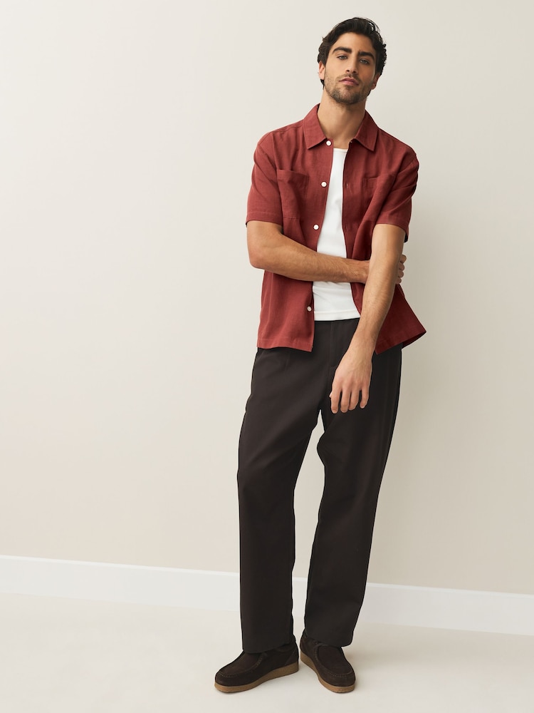بني مائل للأحمر - Linen Tencel Blend Short Sleeve Shirt - Image 2 of 7