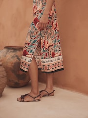 Rojo con estampado de palmeras - Vestido de verano de tirantes a media pierna - Imagen 5 de 8