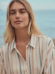 وردي مشمشي - قميص مريح بأزرار كاملة - Image 4 of 7