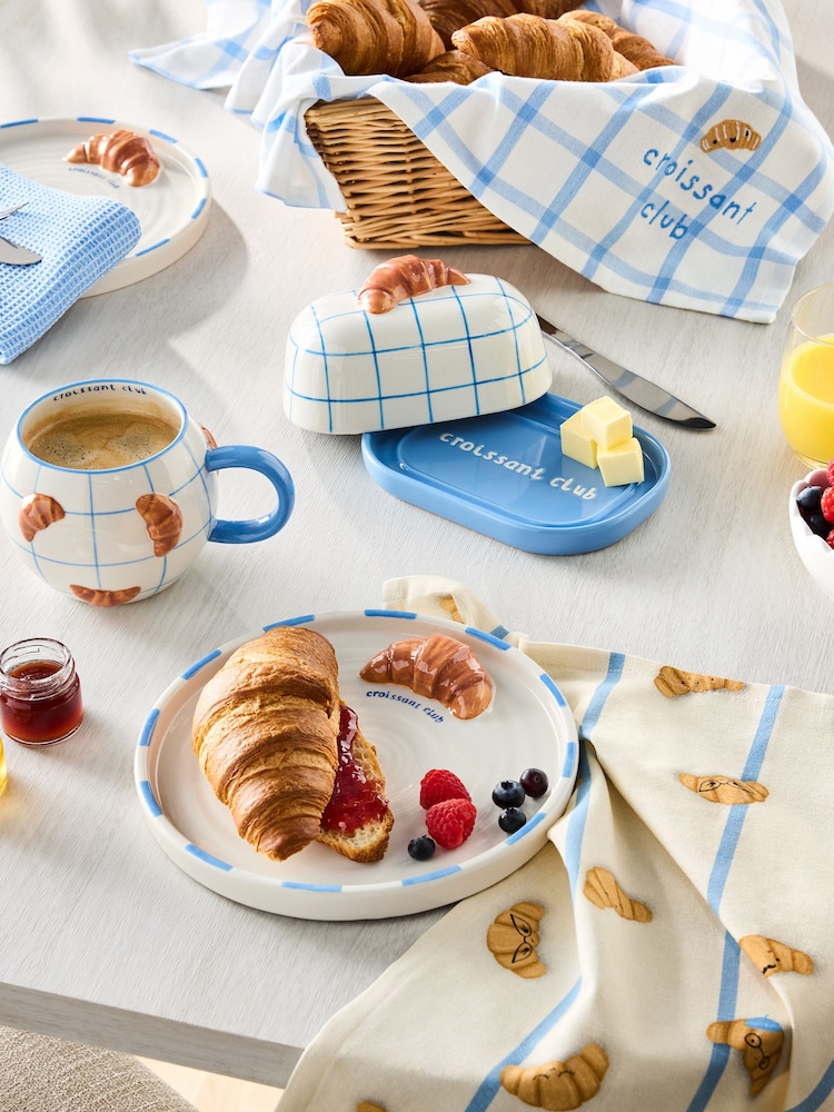 Set of 2 Blue and White Claude Croissant Side Plates - Image 4 of 4 Set of 2 Blue and White Claude Croissant Side Plates - Image 4 of 4