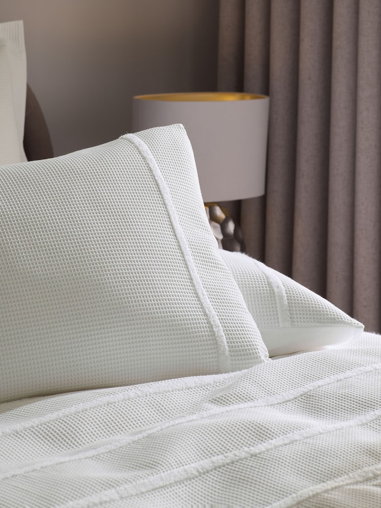 White Tufted Waffle Duvet Cover and Pillowcase Set - Image 2 of 4