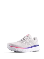 رمادي - حذاء رياضي للجري Evoz من New Balance - صورة 6 من 10