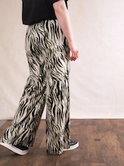 Lakeland Clothing Green Rosie Wide Leg Trousers - Image 4 of 6