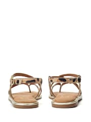 Estampado animal - Moda in Pelle Animal Print Jacaran Flat Criss Cross Sandals - Imagen 3 de 4