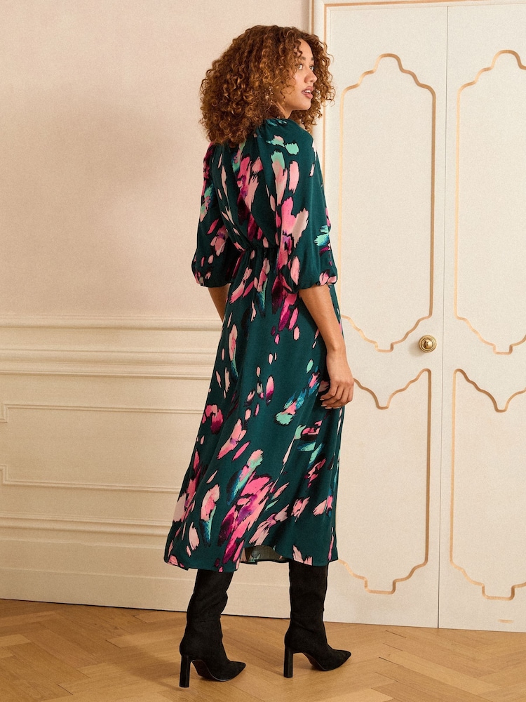 Love & Roses Green Animal Petite Printed V-Neck Puff Sleeve Midi Dress - Image 4 of 4
