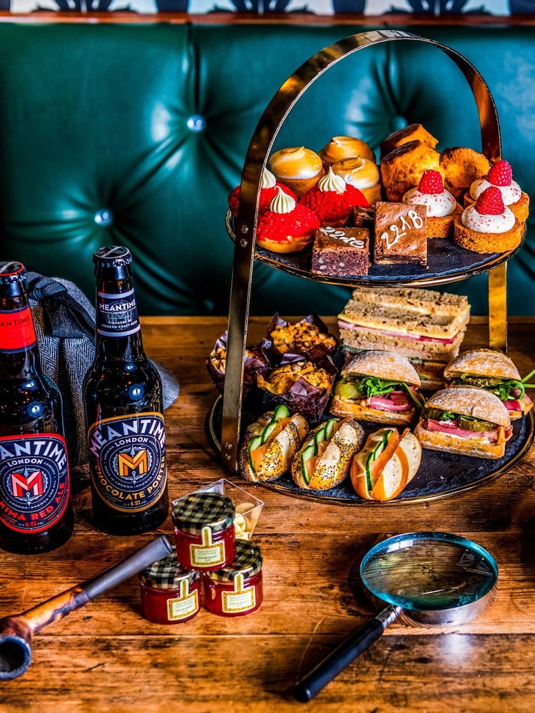 Activity Superstore Unique London Afternoon Tea For Two - Image 3 of 3