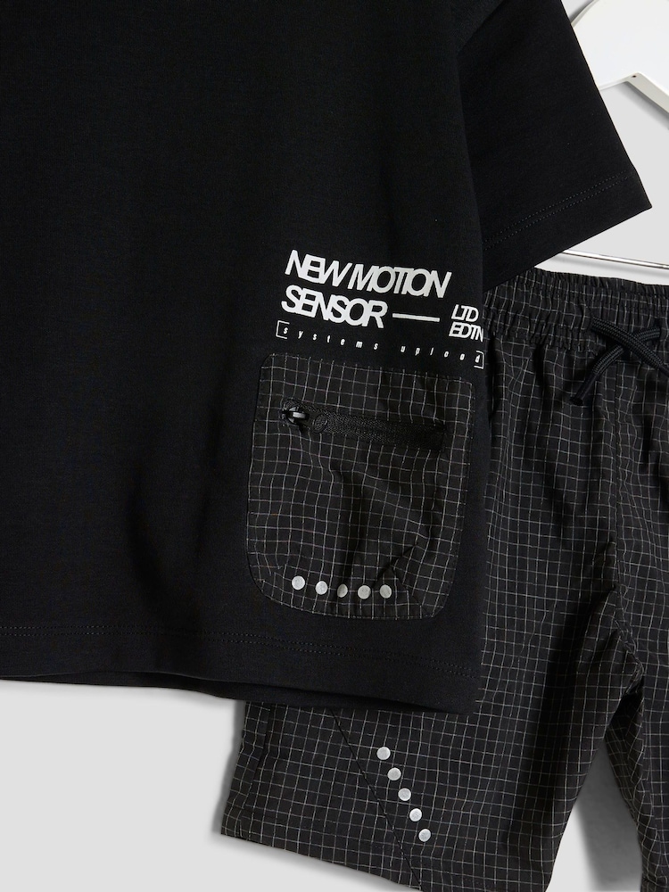 River Island Black Boys Mesh Pocket T-Shirt Set - Image 5 of 5 River Island Black Boys Mesh Pocket T-Shirt Set - Image 5 of 5