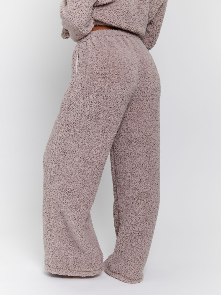 Loungeable Brown Borg Jumper & Wide Leg Trousers Lounge Set - Image 5 of 5 Loungeable Brown Borg Jumper & Wide Leg Trousers Lounge Set - Image 5 of 5