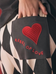 Rockett St George Harlequin Kurzarm-Pyjama aus besticktem Jersey - Bild 7 von 9