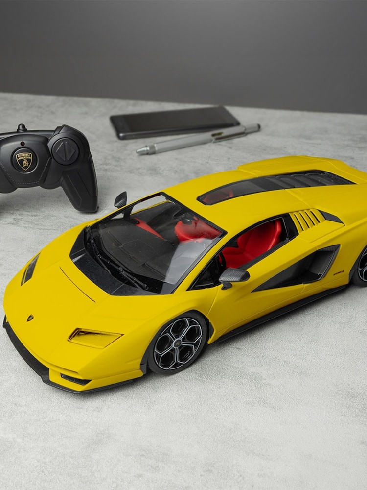 MenKind Black Remote Control Lamborghini Countach Gift Set LPI 8004 - Image 1 of 5 MenKind Black Remote Control Lamborghini Countach Gift Set LPI 8004 - Image 1 of 5