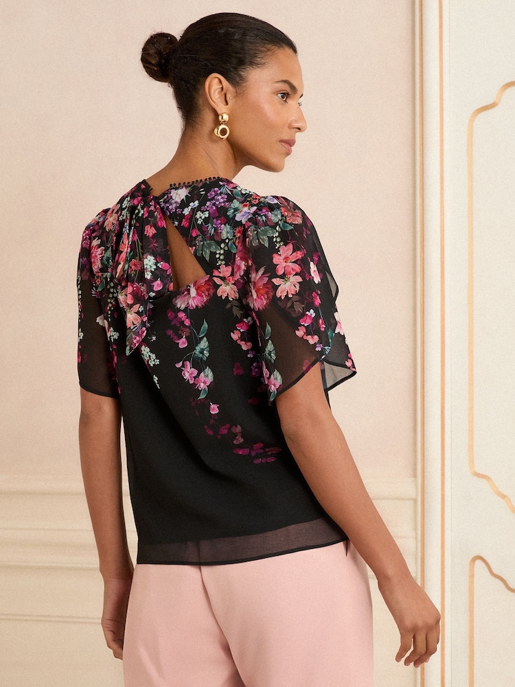 Love & Roses Black Floral Print Crew Neck Short Sleeve Blouse - Image 4 of 4