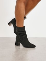 Linzi Maven Ruched Block Heel Ankle Boots - Imagem 1 de 5